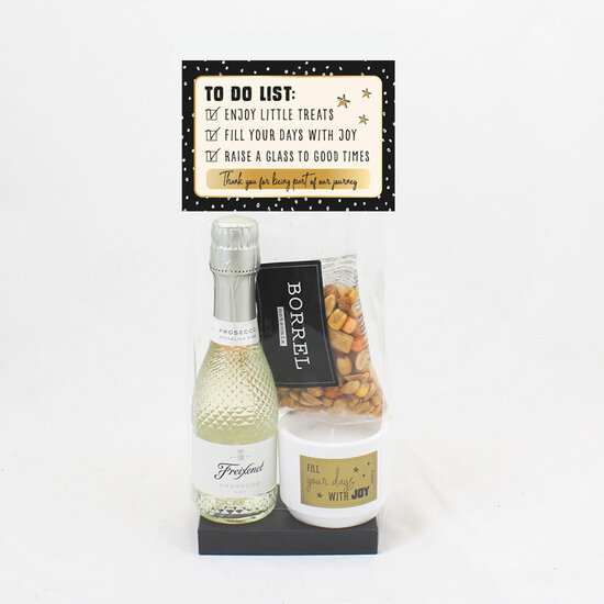 relatiegeschenk-feestdagen-nieuwjaar-prosecco-kaars-borrelnootje